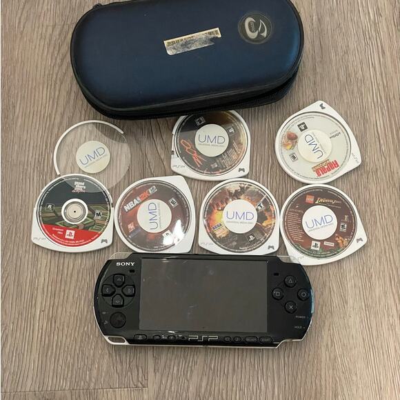 See Desc Sony PSP-3001 PlayStation Portable Lot  Works No charger or battery